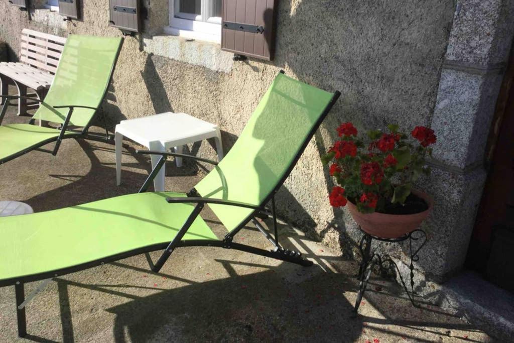Fontanies En Aubrac Villa Лагиол Екстериор снимка