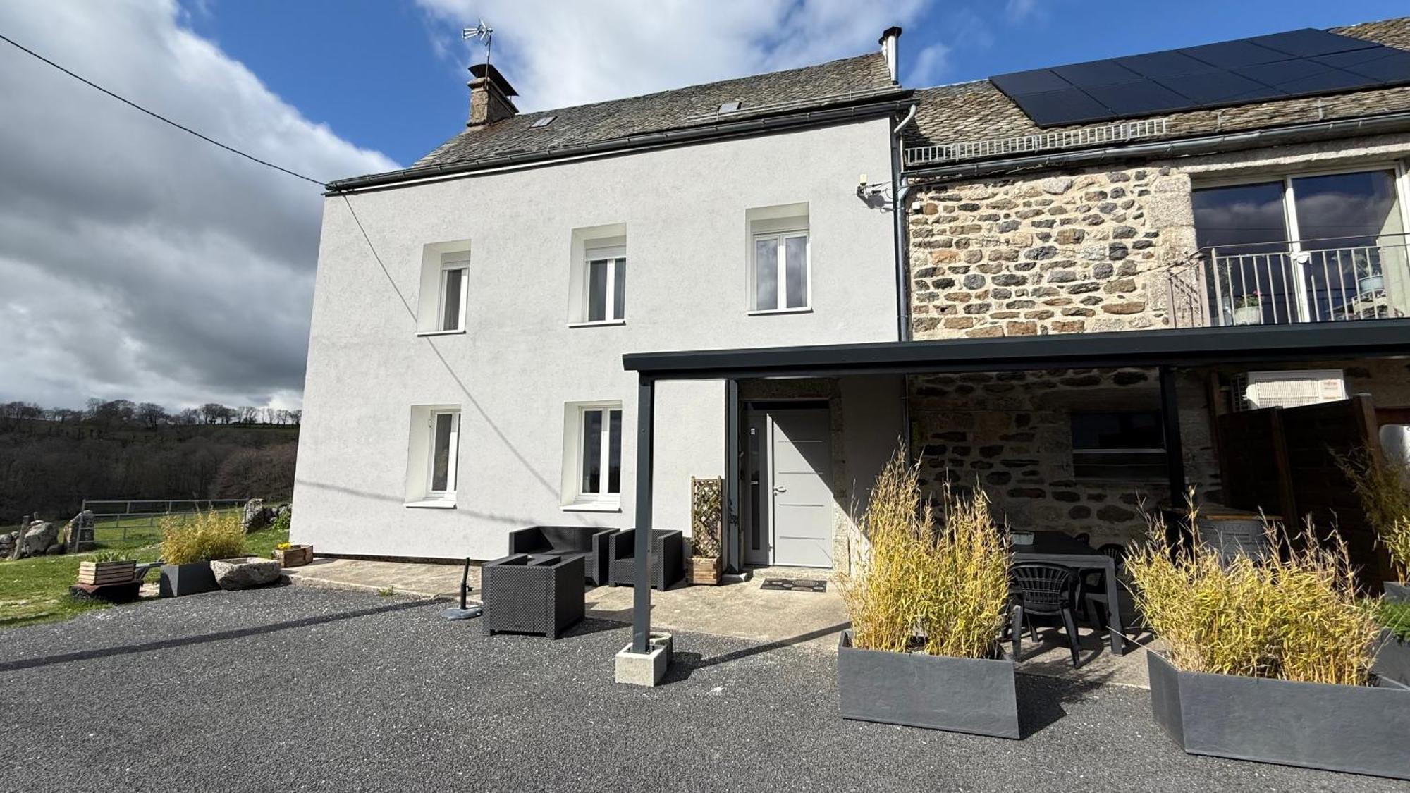 Fontanies En Aubrac Villa Лагиол Екстериор снимка