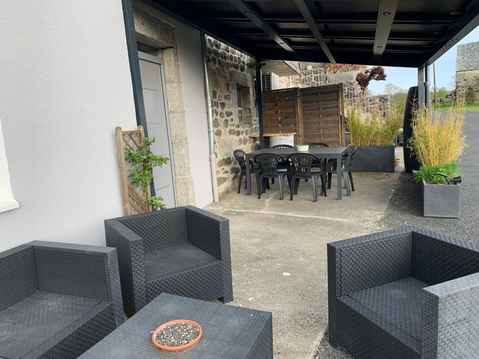 Fontanies En Aubrac Villa Лагиол Екстериор снимка